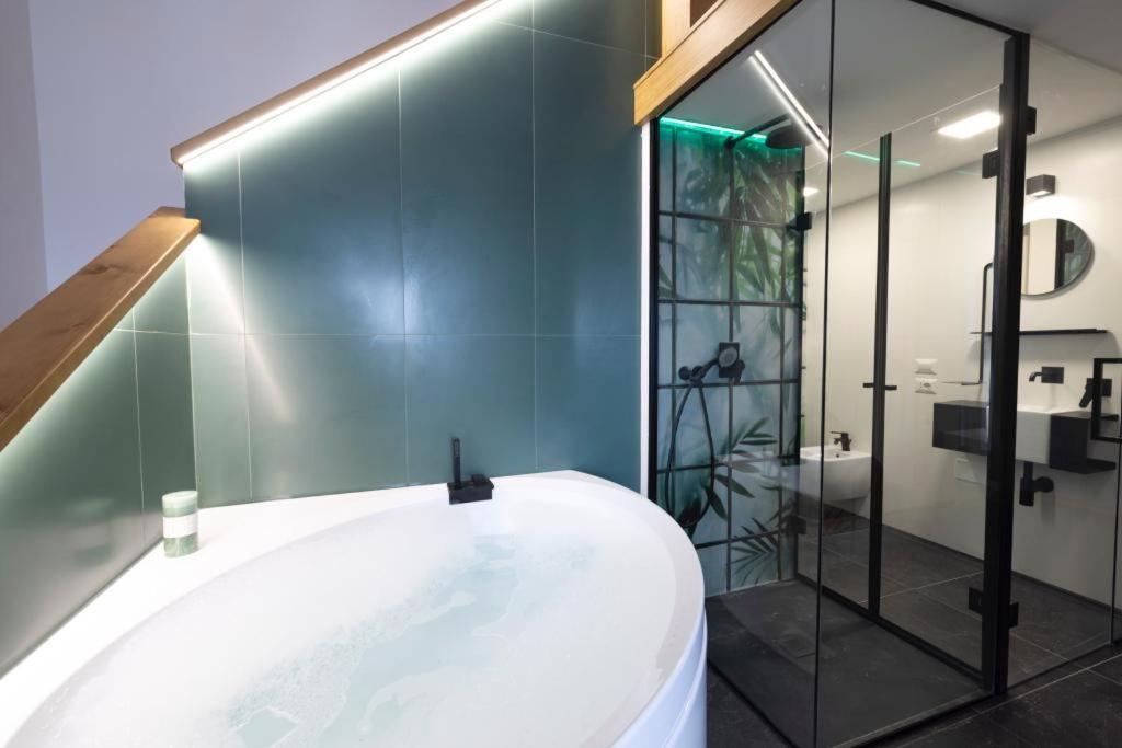 ガエータ Bali Aqua&Charme Bed & Breakfast エクステリア 写真